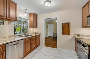 2434 Summitview Dr, Lakeland, FL 33812 - Photo 12