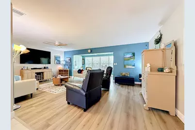 3018 59th Street S #103, Gulfport, FL 33707 - Photo 16