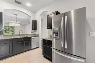 18107 Nassau Point Dr, Tampa, FL 33647 - Photo 4