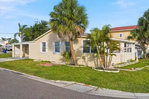 13104 4th St E, Madeira Beach, FL 33708 - Photo 6