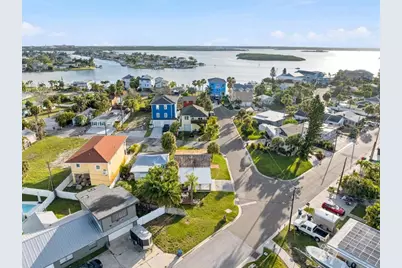 13104 4th Street E, Madeira Beach, FL 33708 - Photo 20