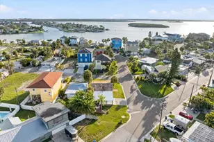 13104 4th St E, Madeira Beach, FL 33708 - Photo 20