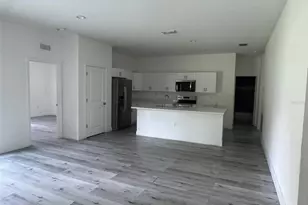 613 Loleta Ct, Lehigh Acres, FL 33972 - Photo 6