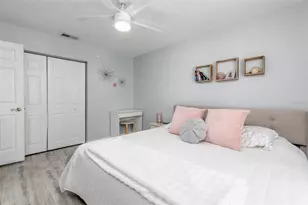 5118 Coquina Key Dr SE, Saint Petersburg, FL 33705 - Photo 16