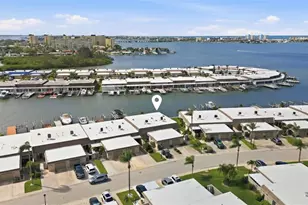 594 Boca Ciega Point Blvd N, Saint Petersburg, FL 33708 - Photo 36