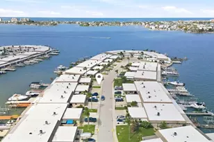 594 Boca Ciega Point Blvd N, Saint Petersburg, FL 33708 - Photo 38