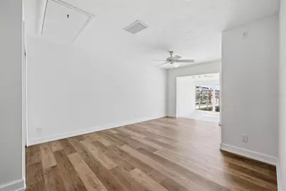 594 Boca Ciega Point Boulevard N, Saint Petersburg, FL 33708 - Photo 18