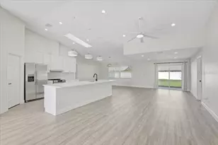 6501 68th Dr E, Palmetto, FL 34221 - Photo 2