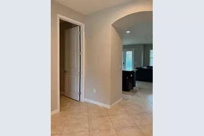 5703 Village Center Drive, Lithia, FL 33547 - Photo 4