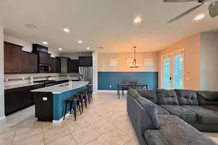 5703 Village Center Dr, Lithia, FL 33547 - Photo 8