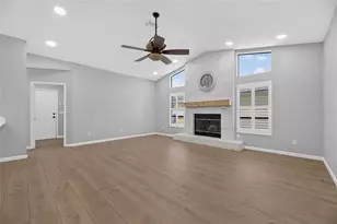 2001 Cimmaron Run Dr, Valrico, FL 33594 - Photo 18