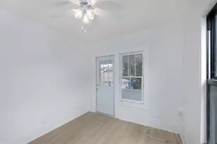 618 N 7th Ave, Saint Petersburg, FL 33701 - Photo 6