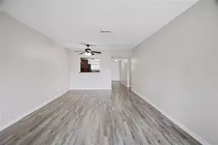 6336 Newtown Cir, Tampa, FL 33615 - Photo 8