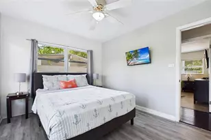 6400 Pelican Dr S, Saint Petersburg, FL 33707 - Photo 32