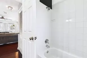 6400 Pelican Dr S, Saint Petersburg, FL 33707 - Photo 30