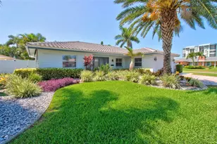 8094 12th Ave S, Saint Petersburg, FL 33707 - Photo 1