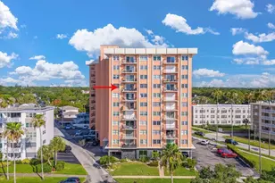 1120 N Shore Dr NE, Saint Petersburg, FL 33701 - Photo 2