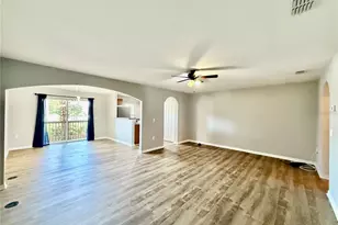 4505 Ashburn Square Dr, Tampa, FL 33610 - Photo 8