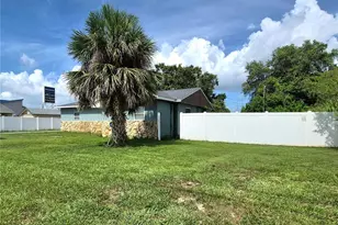 709 E 119th Ave, Tampa, FL 33612 - Photo 14