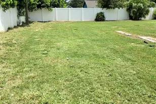 709 E 119th Ave, Tampa, FL 33612 - Photo 18