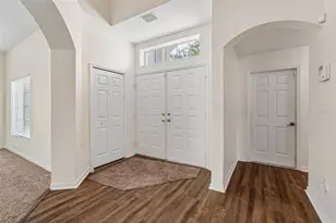 3307 Pine Top Dr, Valrico, FL 33594 - Photo 6