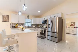 930 Hicks Rd, Lakeland, FL 33813 - Photo 8
