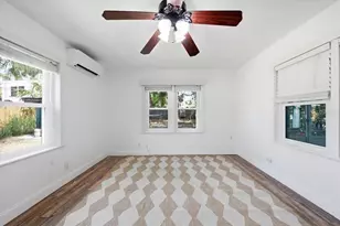 745 Alamanda Wy S, Saint Petersburg, FL 33705 - Photo 24