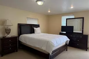 1212 E Columbus Dr, Tampa, FL 33605 - Photo 4