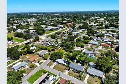 5697 33rd Avenue N, Saint Petersburg, FL 33710 - Photo 8