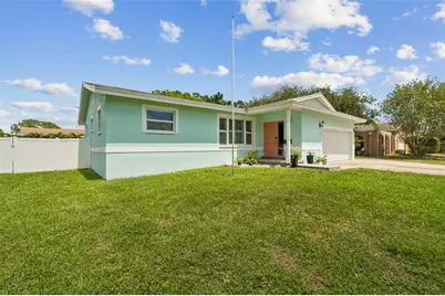 6035 19th Street NE, Saint Petersburg, FL 33703 - Photo 2