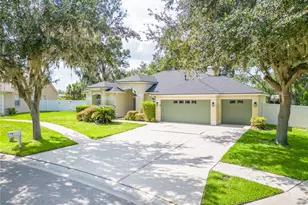 12526 River Birch Dr, Riverview, FL 33569 - Photo 2