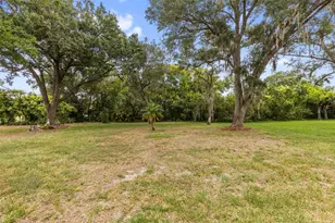 1414 Bluewater Dr, Sun City Center, FL 33573 - Photo 6