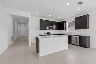11243 Sycamore Glen Loop, Thonotosassa, FL 33592 - Photo 8
