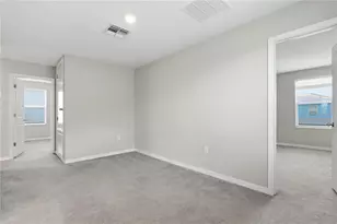 7412 Rosy Periwinkle Ct, Tampa, FL 33619 - Photo 18