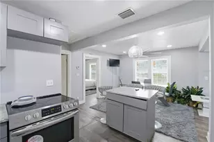 1340 13th Ave S, Saint Petersburg, FL 33713 - Photo 6