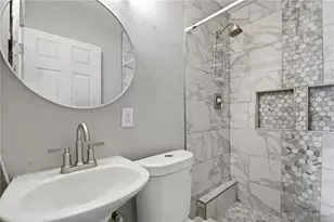 1340 13th Ave S, Saint Petersburg, FL 33713 - Photo 6