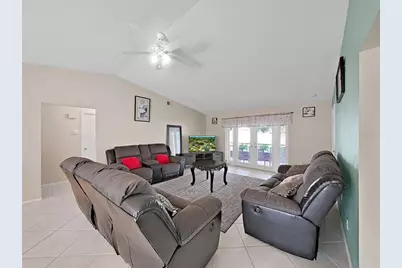 726 Stillview Circle, Brandon, FL 33510 - Photo 10