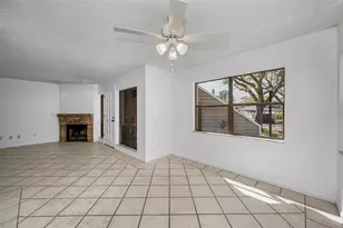 10626 Longwood Dr, Seminole, FL 33777 - Photo 12