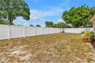 2375 37th Street N, Saint Petersburg, FL 33713 - Photo 42
