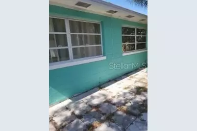 11220 Cherokee Drive, Saint Petersburg, FL 33708 - Photo 12