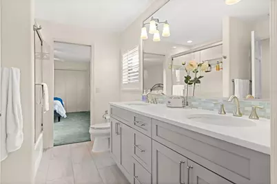 30312 Laurelwood Lane, Wesley Chapel, FL 33543 - Photo 32