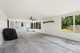 6805 Longpointe Wy, Tampa, FL 33615 - Photo 22