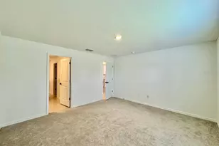 10275 Purple Leaf Ct, Riverview, FL 33578 - Photo 14