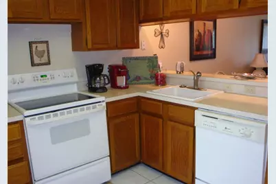 272 Woodlake Wynde #272, Oldsmar, FL 34677 - Photo 6