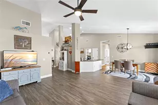 4038 Lithia Ridge Blvd, Valrico, FL 33596 - Photo 8