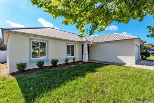 5576 Moon Valley Dr, Lakeland, FL 33812 - Photo 2