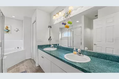 5576 Moon Valley Drive, Lakeland, FL 33812 - Photo 18
