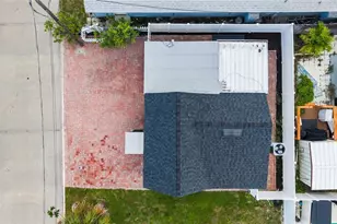13707 Plymouth St, Madeira Beach, FL 33708 - Photo 26
