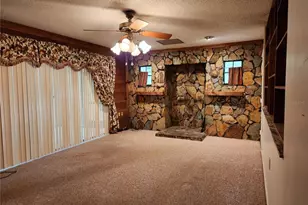 11318 Brightwood Dr, Seffner, FL 33584 - Photo 4