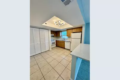2564 42nd Avenue N, Saint Petersburg, FL 33714 - Photo 6